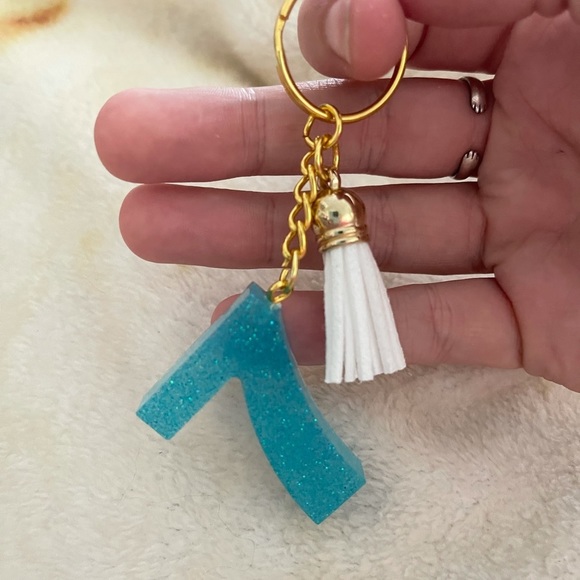 Handmade Number "7" Keychain - Picture 2 of 5